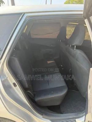 Toyota Ractis 1.5 FWD 2013 Silver
