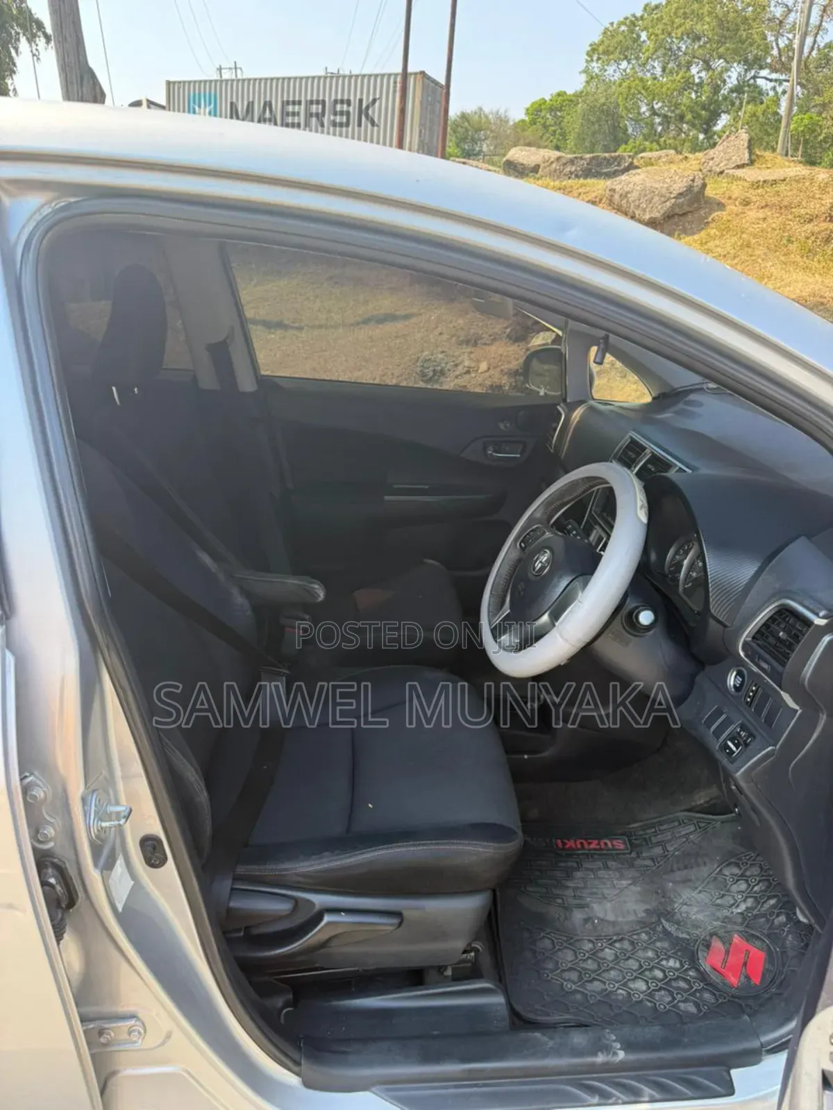 Toyota Ractis 1.5 FWD 2013 Silver