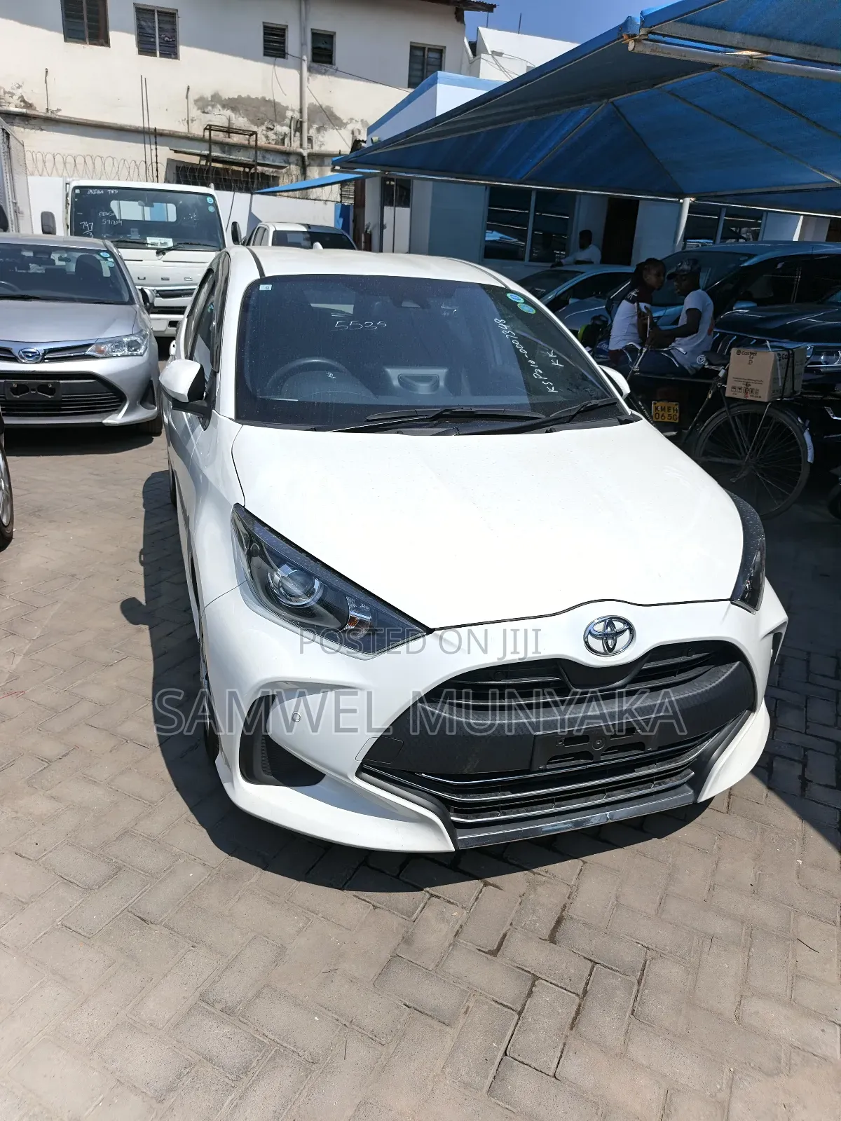 Toyota Yaris LE Sedan 4dr 2019 Pearl