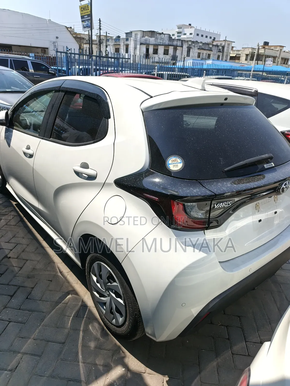 Toyota Yaris LE Sedan 4dr 2019 Pearl