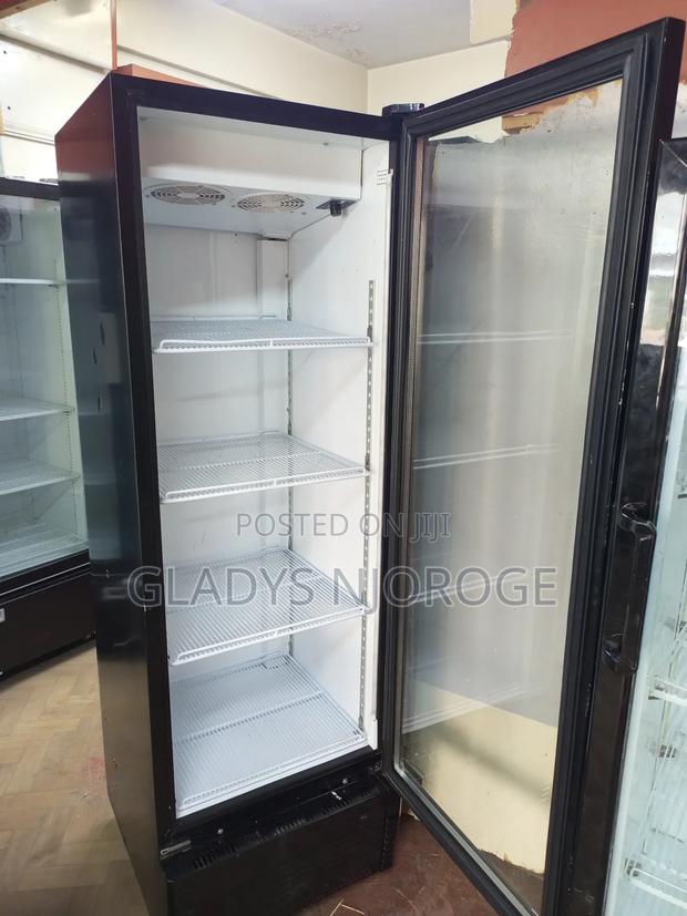 Show Case Chiller ( as Good as New) - thumbnail 6