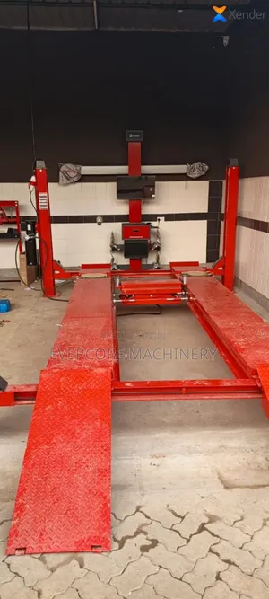 Commercial Wheel Alignment Machine With Four Post Carlift.