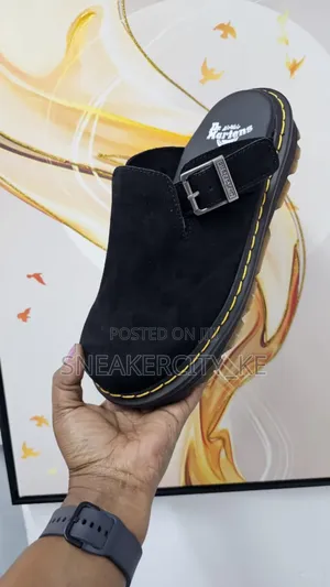 Dr Martens Zebzag Clogs