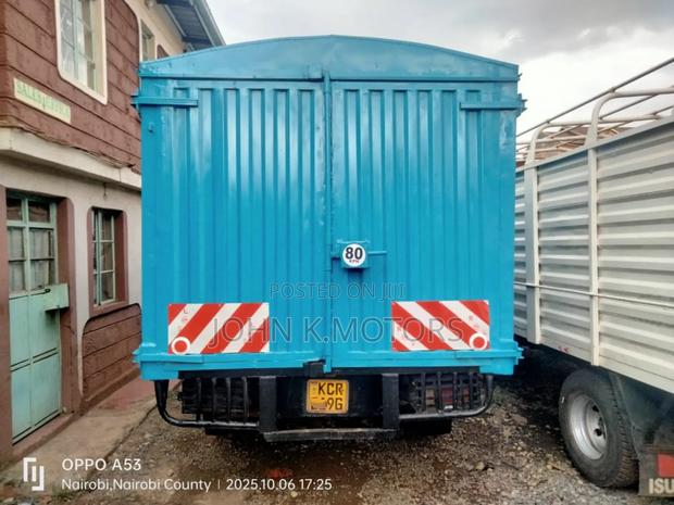 Isuzu NPR Truck ( 2018 Model) - thumbnail 7