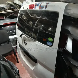 Nv200 Tailgate (Boot).