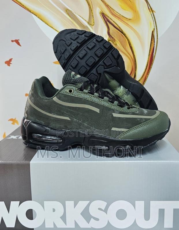 Premium Airmax 95 'Workout - Olive / Black' Sizes 39-45 - main view