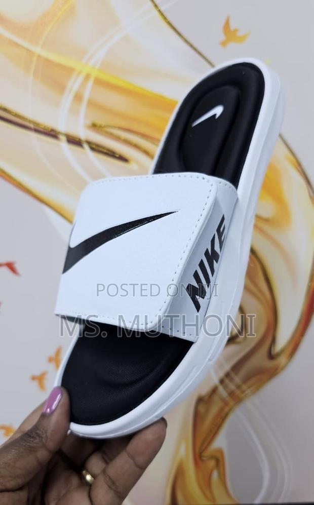 100 % Premium Nike Air Slip on Sandals Size 40-45