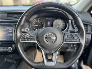 Nissan X-Trail 2.0 Hybrid FWD 2018 Black