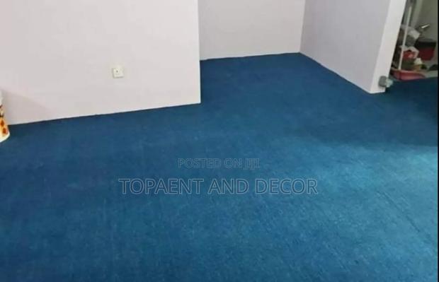 Decorative Wall to Wall Carpet Adds Style and Comfort - main view