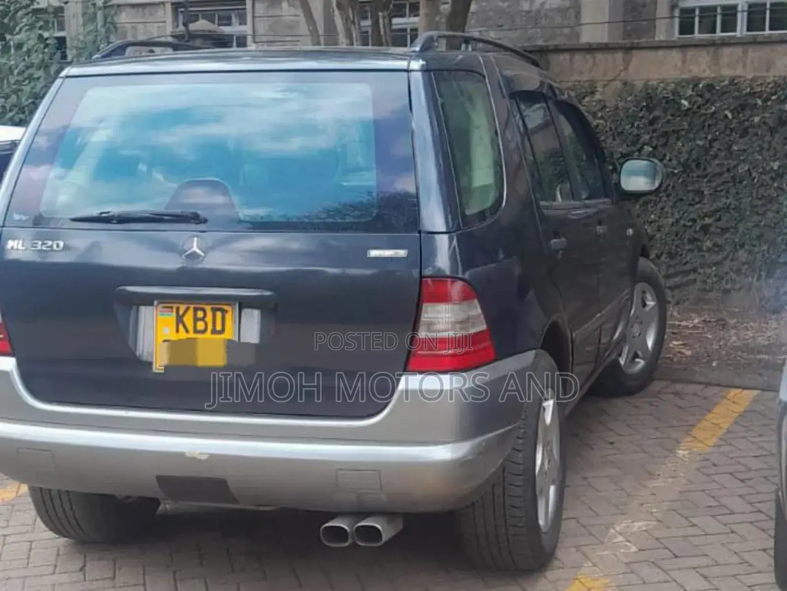 Mercedes-Benz E320 2000 Gray