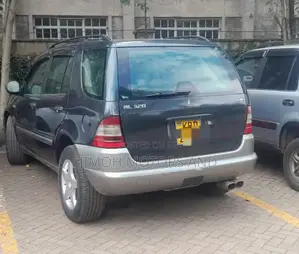 Mercedes-Benz E320 2000 Gray