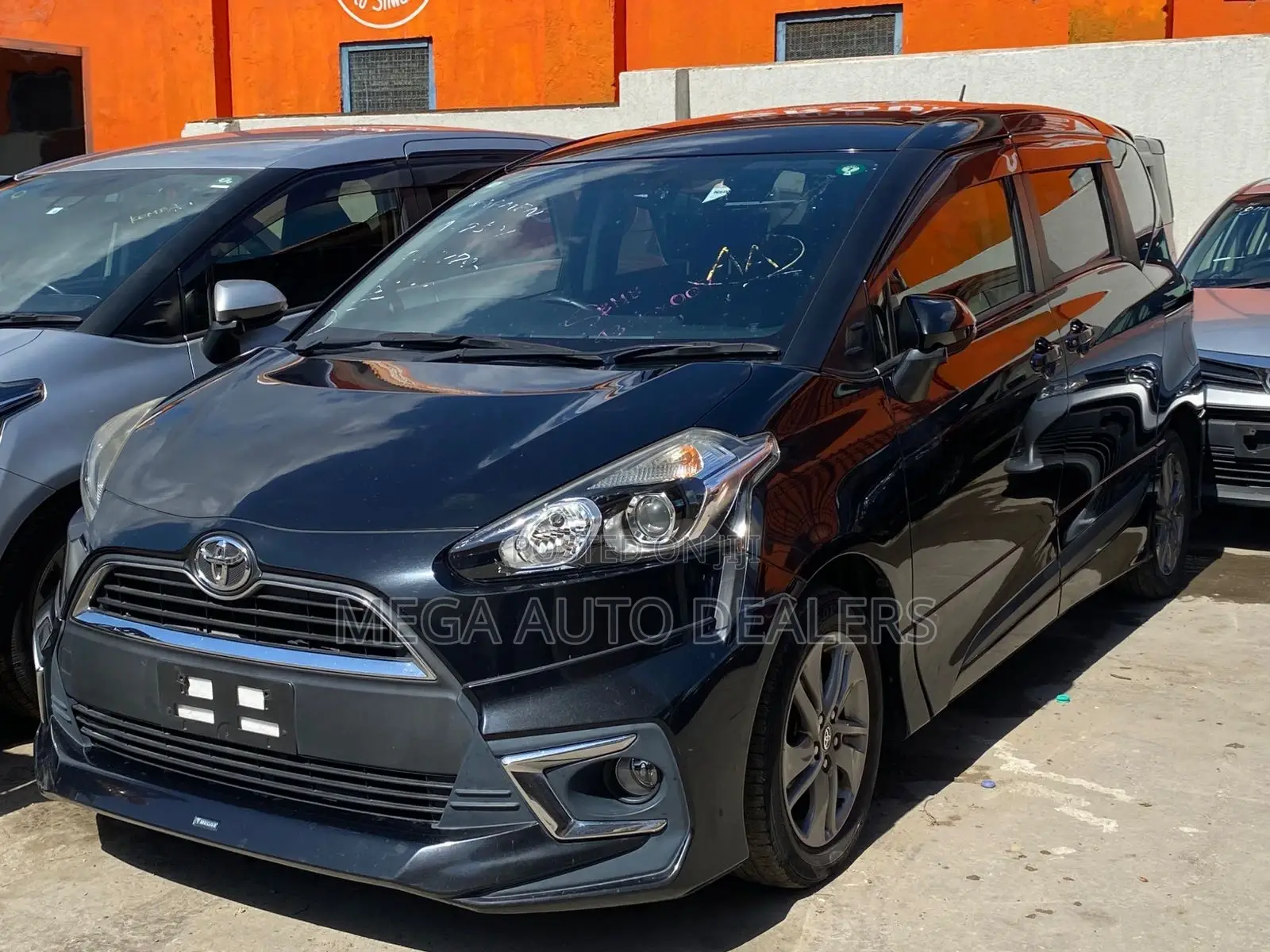 Toyota Sienta 2018 Black