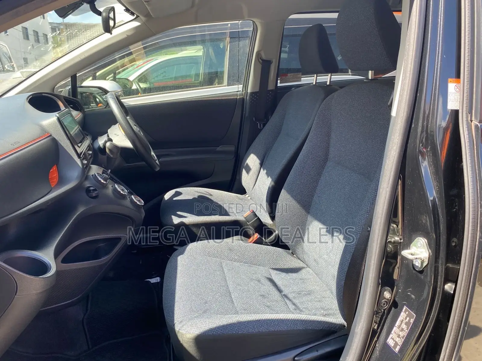 Toyota Sienta 2018 Black