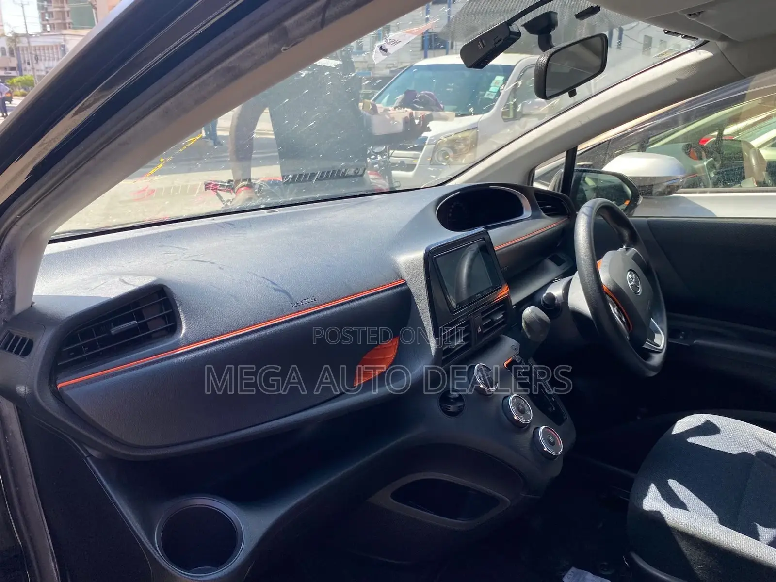 Toyota Sienta 2018 Black