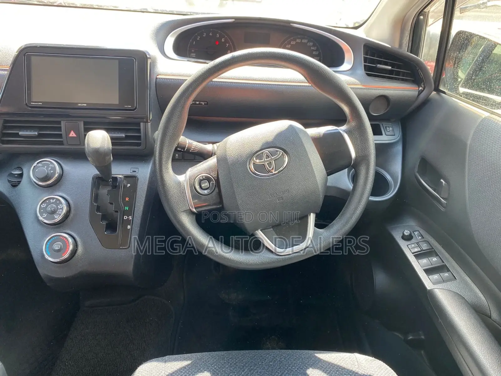 Toyota Sienta 2018 Black