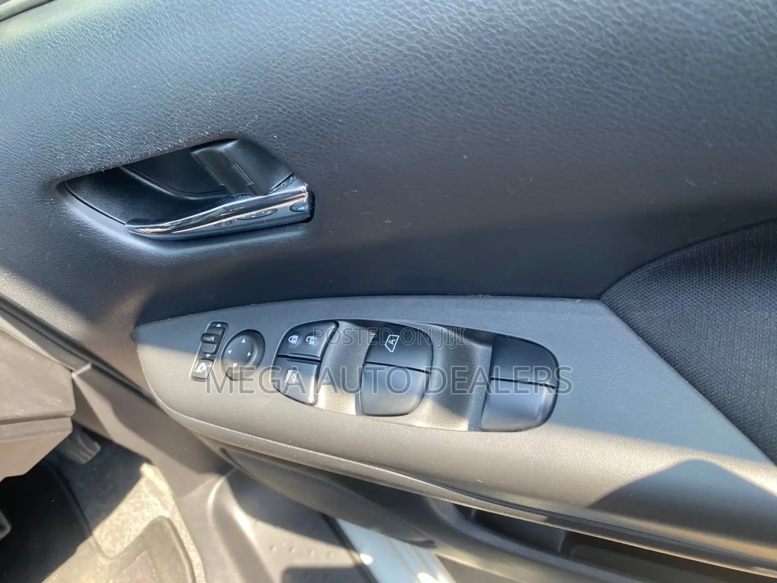 Nissan Serena 2018 White