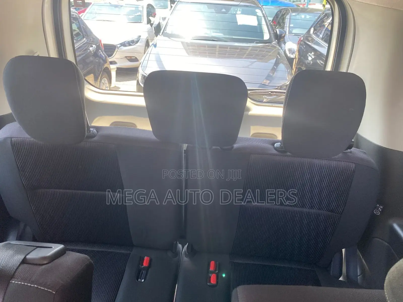 Nissan Serena 2018 White