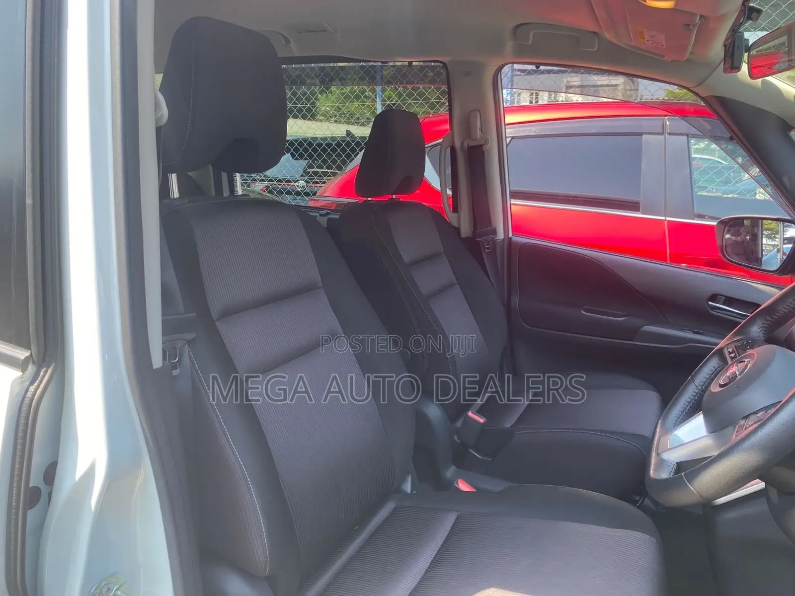 Nissan Serena 2018 White