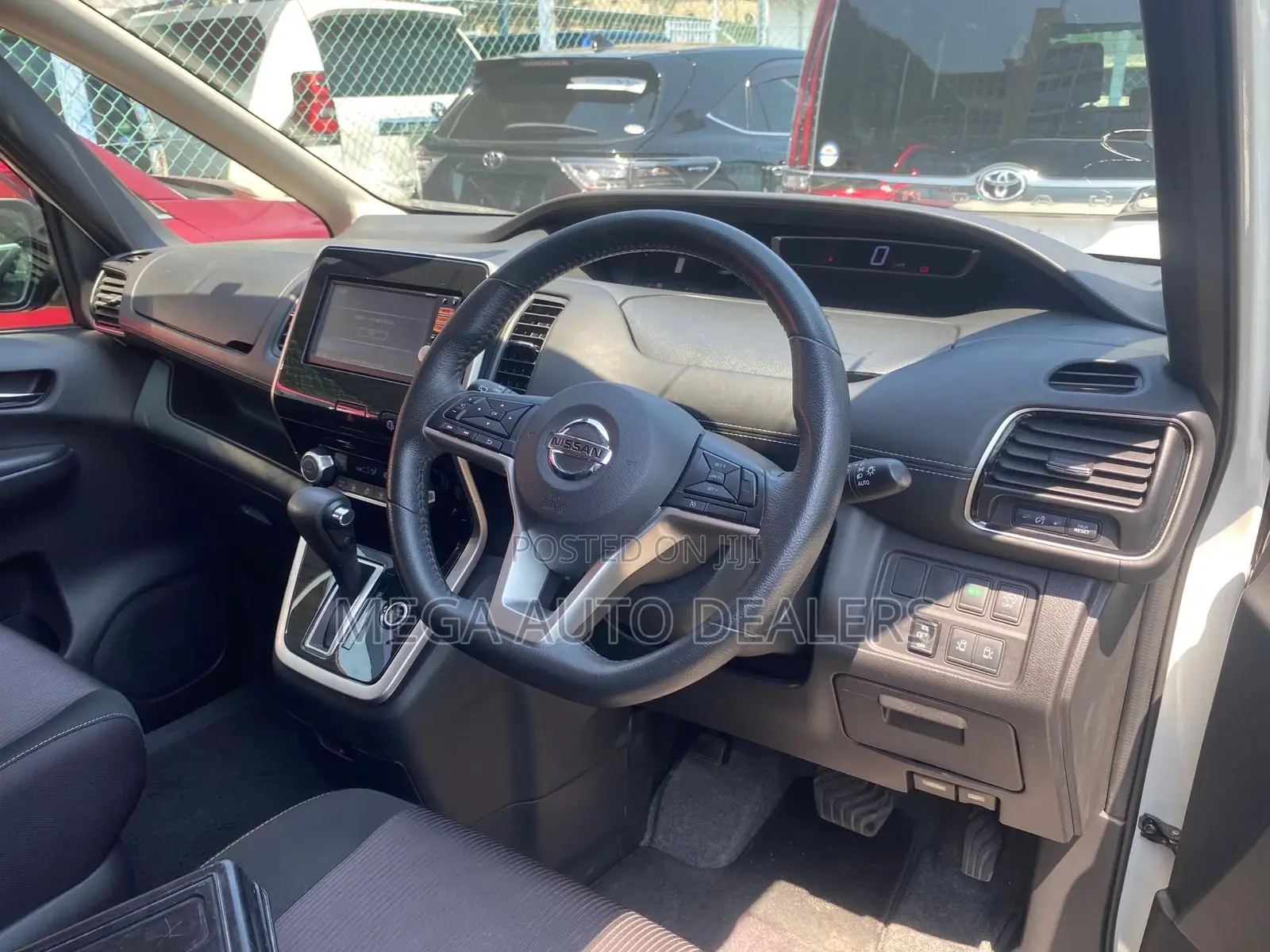 Nissan Serena 2018 White