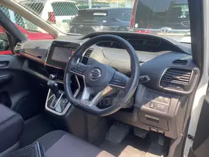 Nissan Serena 2018 White