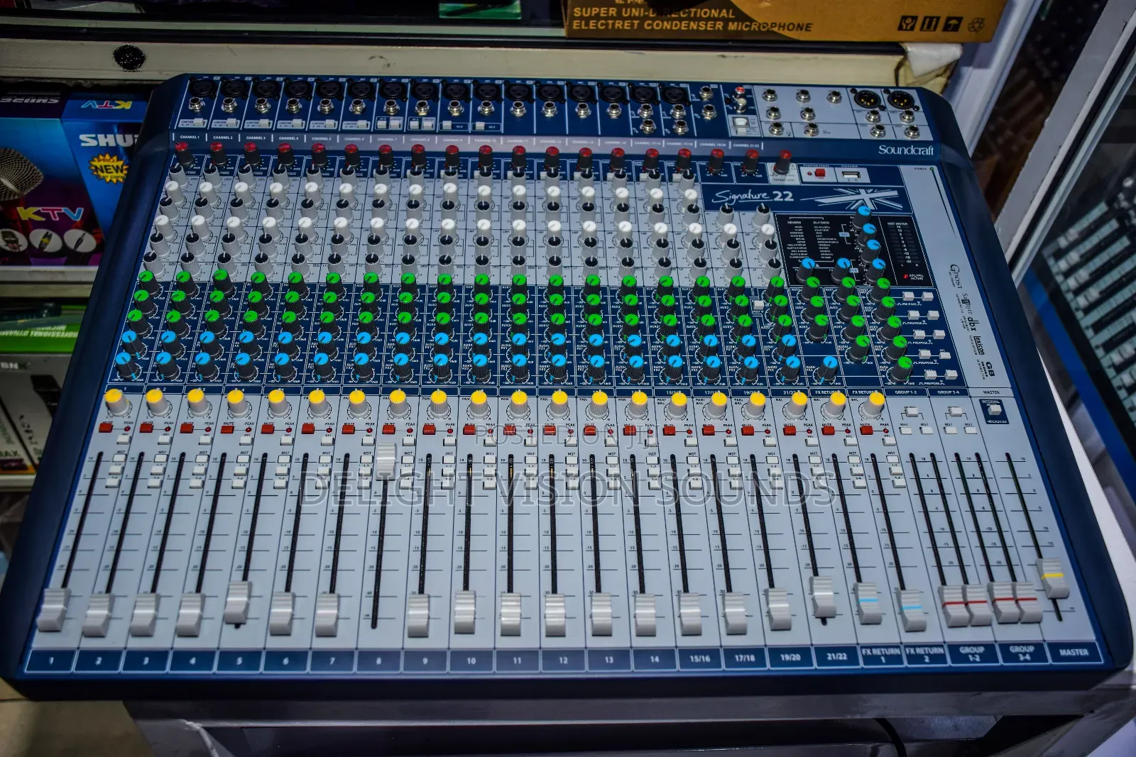 Signature 22 Channel Plain Mixer
