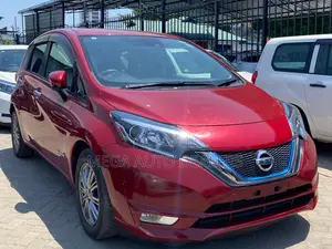 Nissan Note 2018 Red