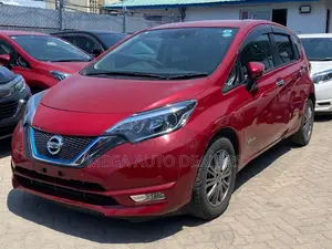 Nissan Note 2018 Red