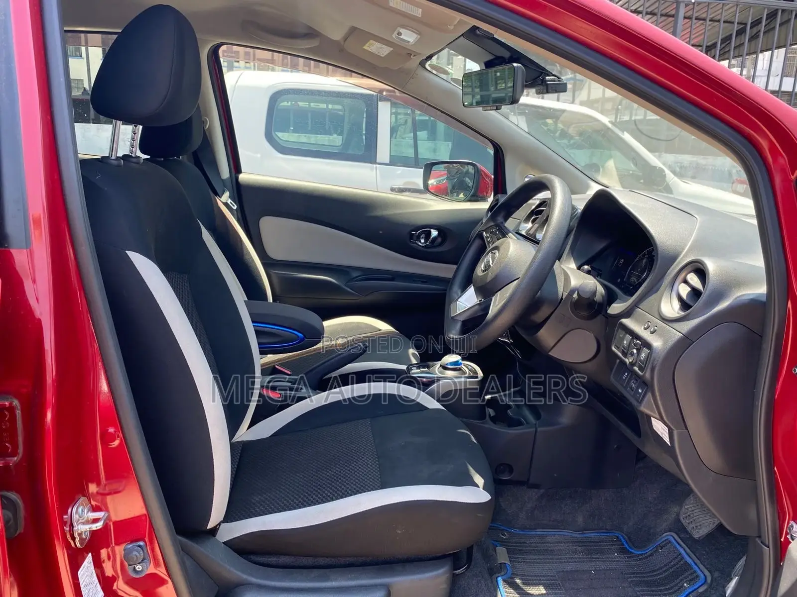 Nissan Note 2018 Red