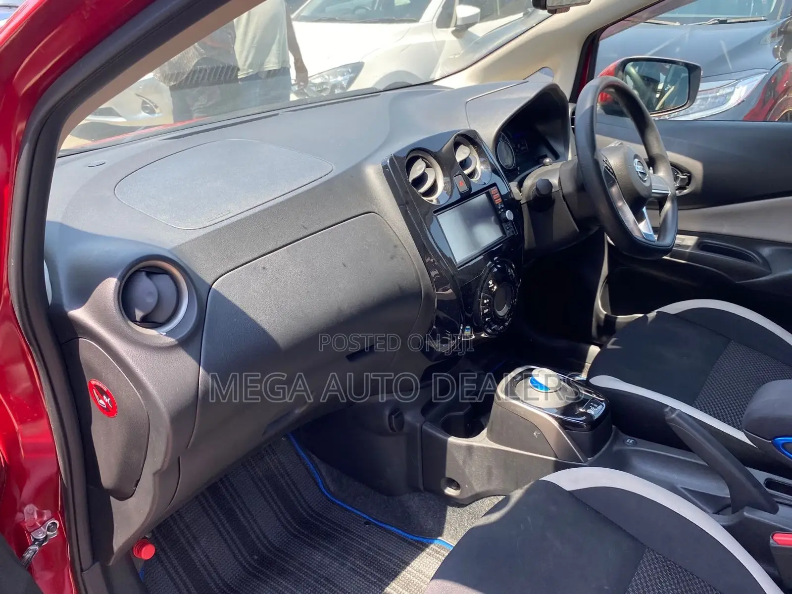 Nissan Note 2018 Red