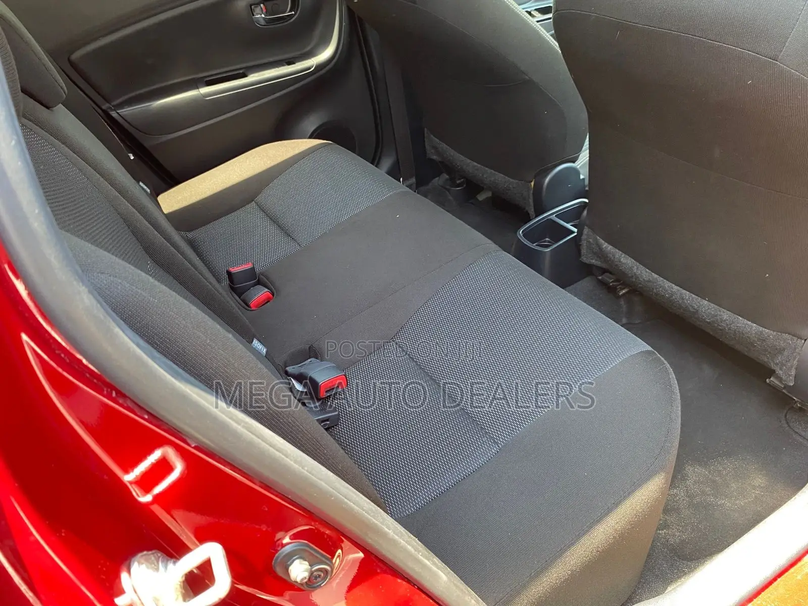 Toyota Vitz 2018 Red