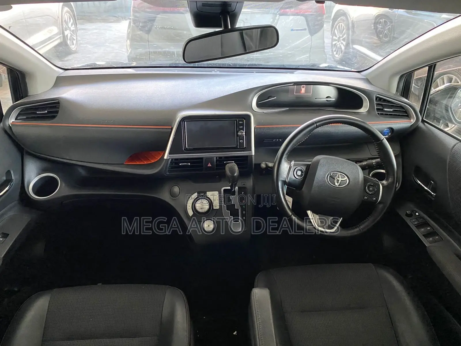 Toyota Sienta 2018