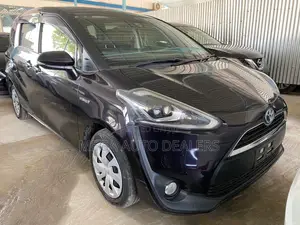 Toyota Sienta 2018