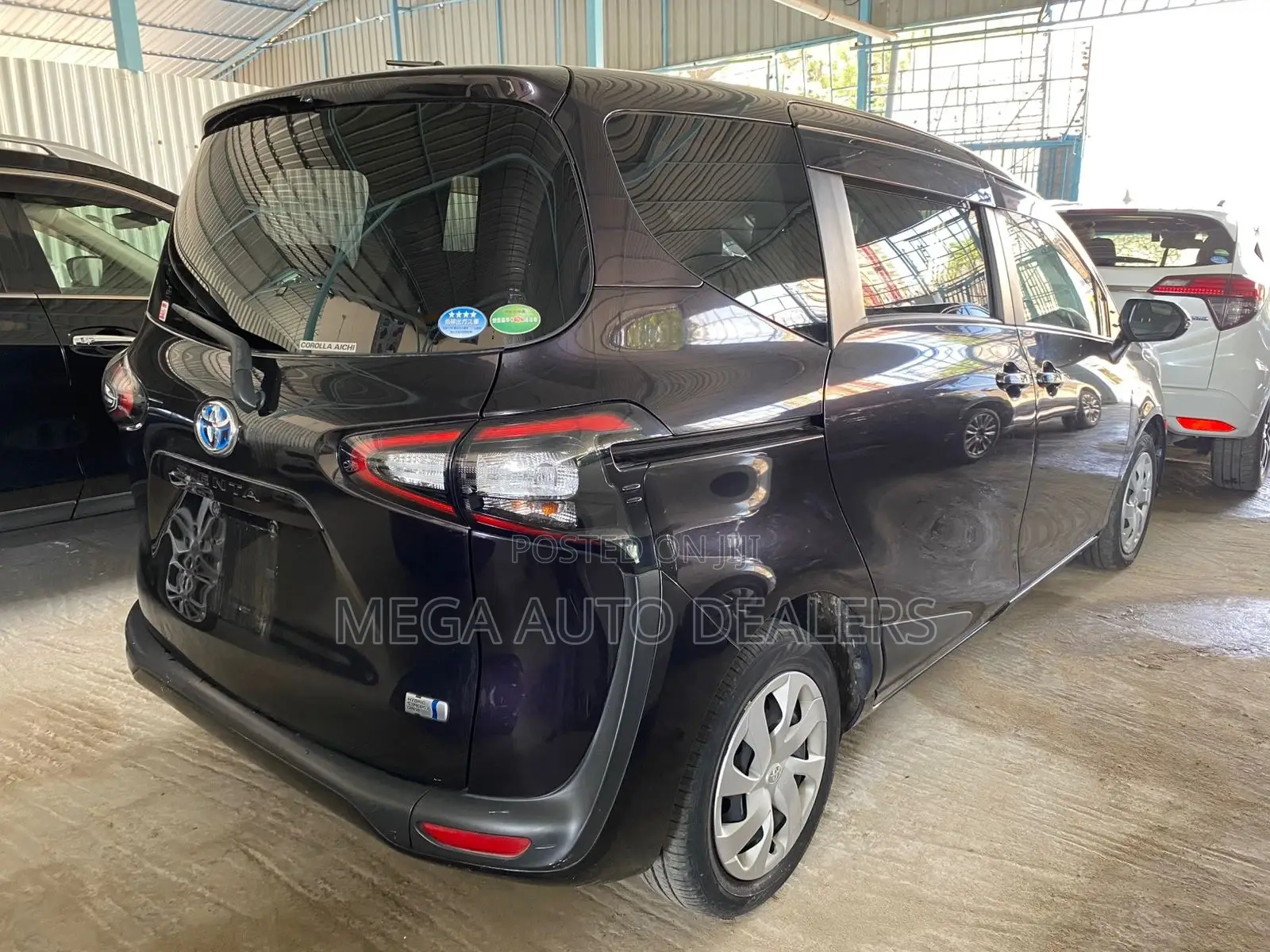 Toyota Sienta 2018