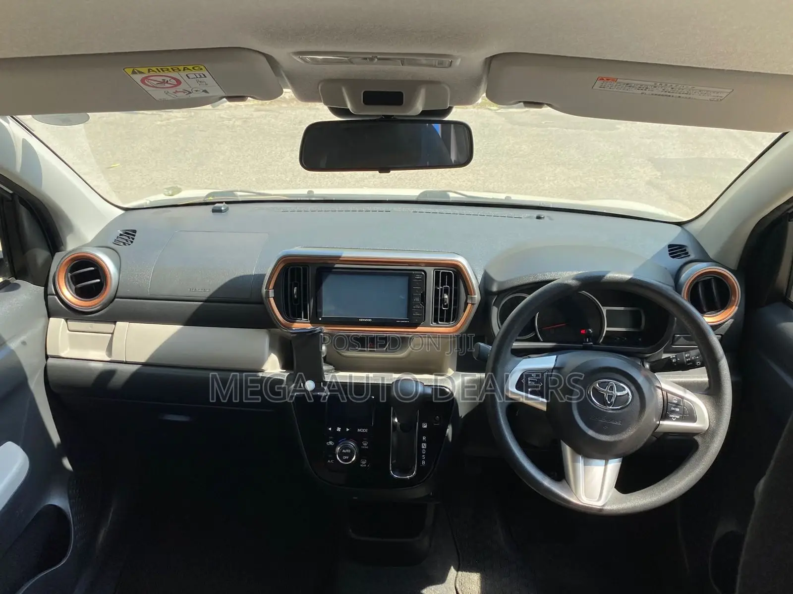 Toyota Passo 2018 White