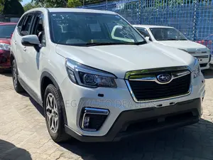 Subaru Forester 2018 White