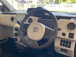 Toyota Spade 2018 Blue