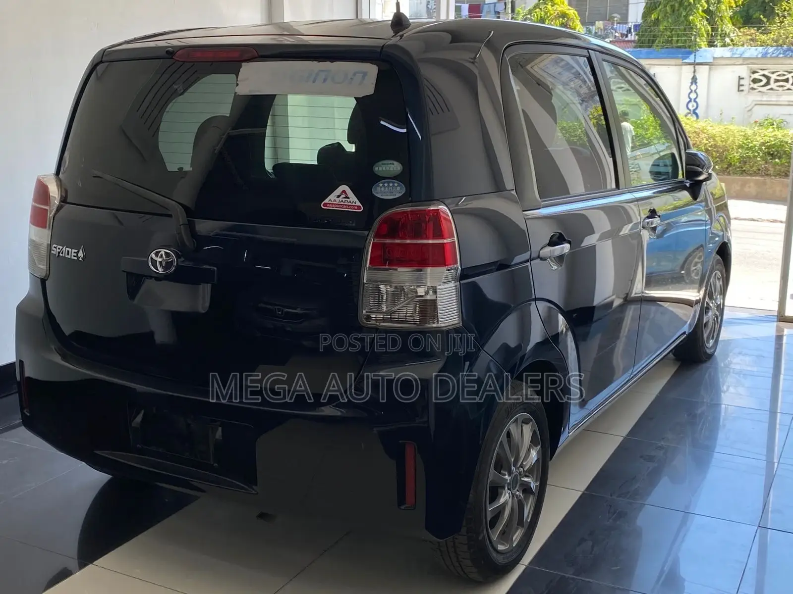 Toyota Spade 2018 Blue