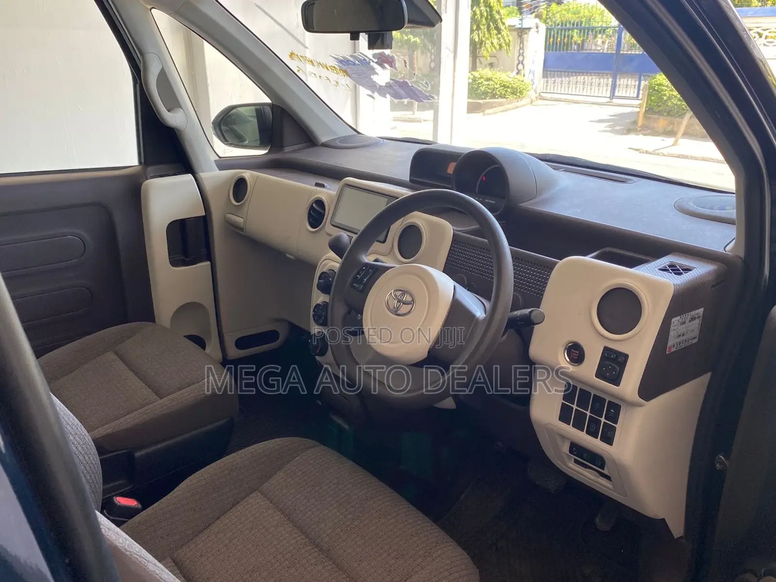 Toyota Spade 2018 Blue