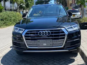 Audi Q5 2018 Black