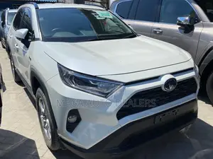 Toyota RAV4 2019 White
