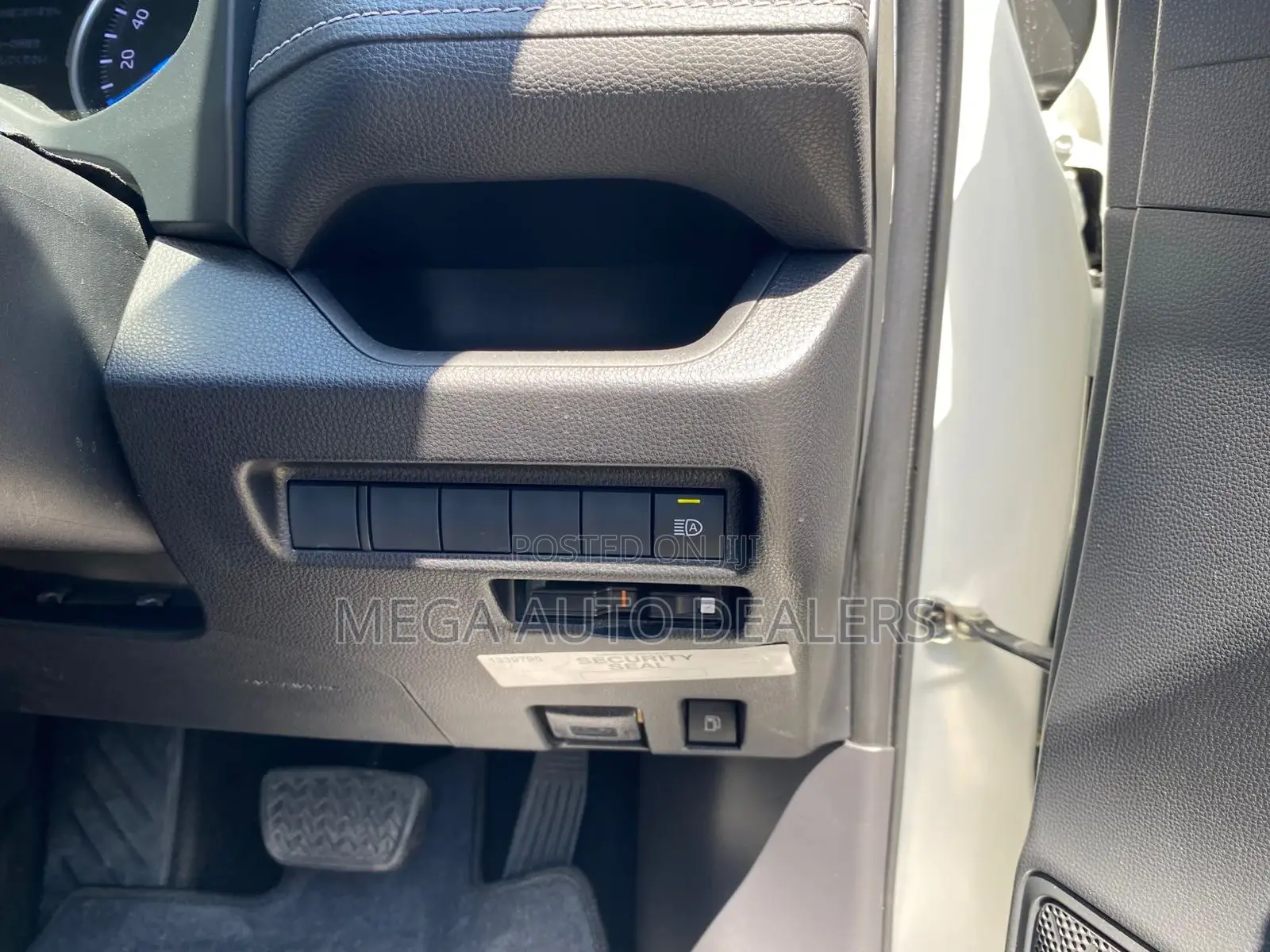 Toyota RAV4 2019 White