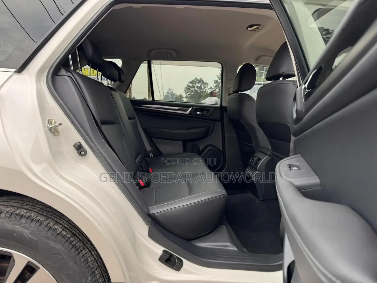 Subaru Outback 2018 White