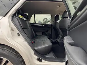 Subaru Outback 2018 White