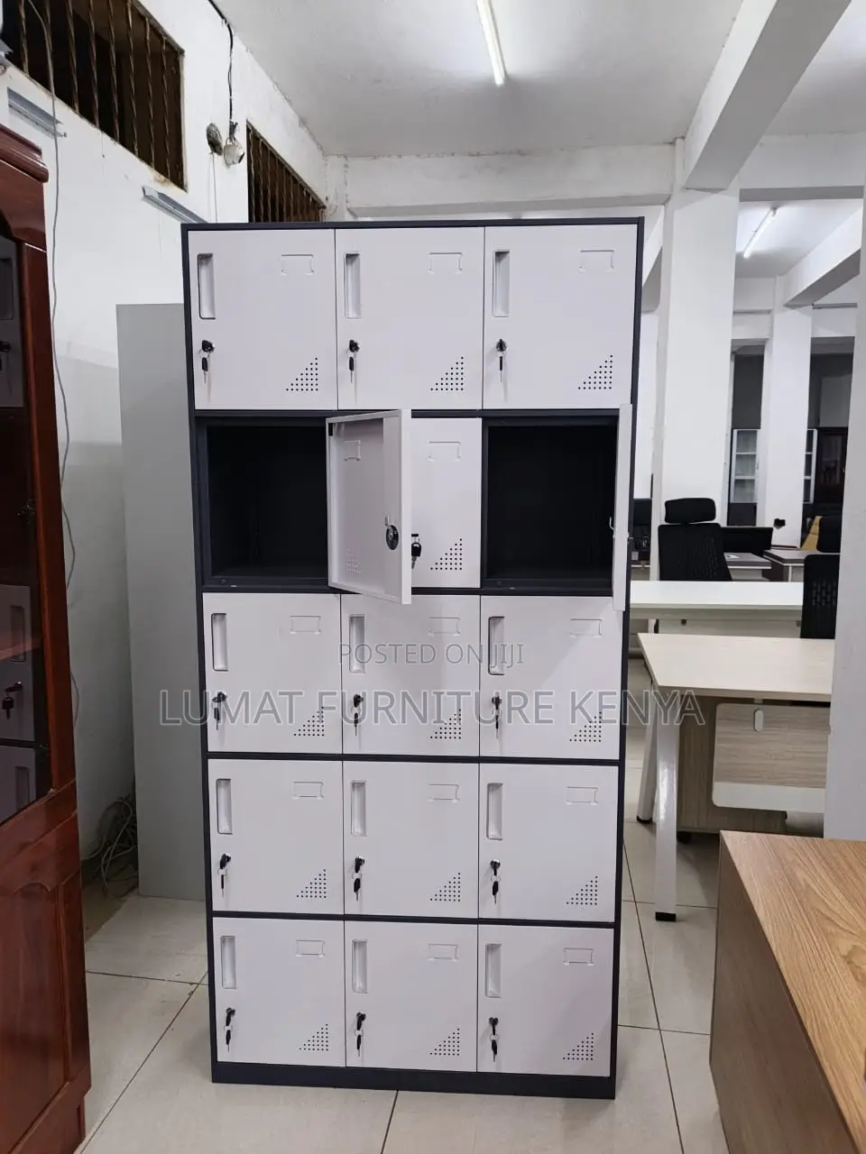 Full Metallic 15 Locker Storage Cabinet