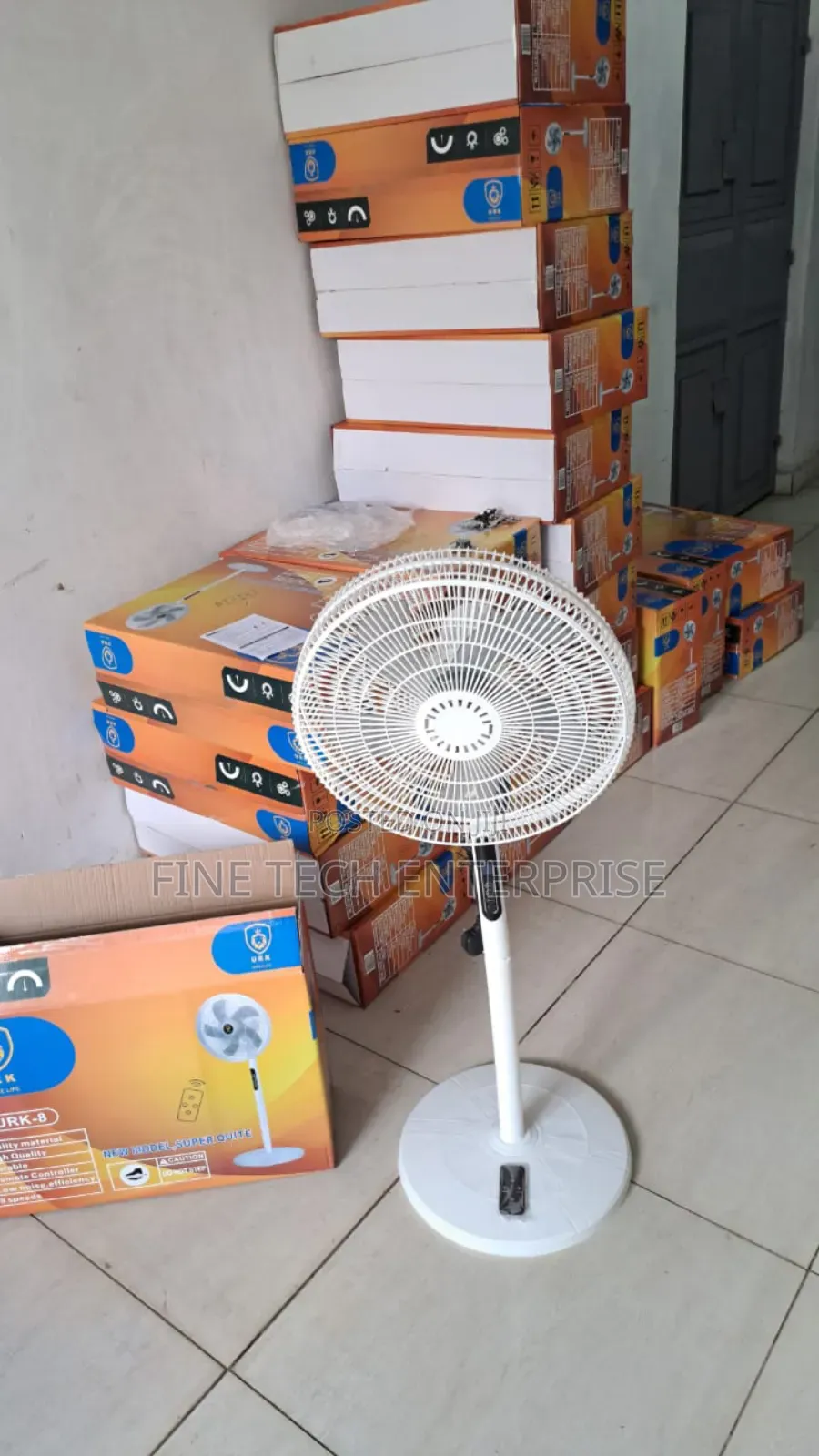 Urk Fan With Remote