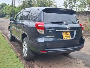 Toyota Vanguard 2012 Gray