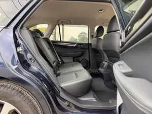 Subaru Outback 2018 Blue