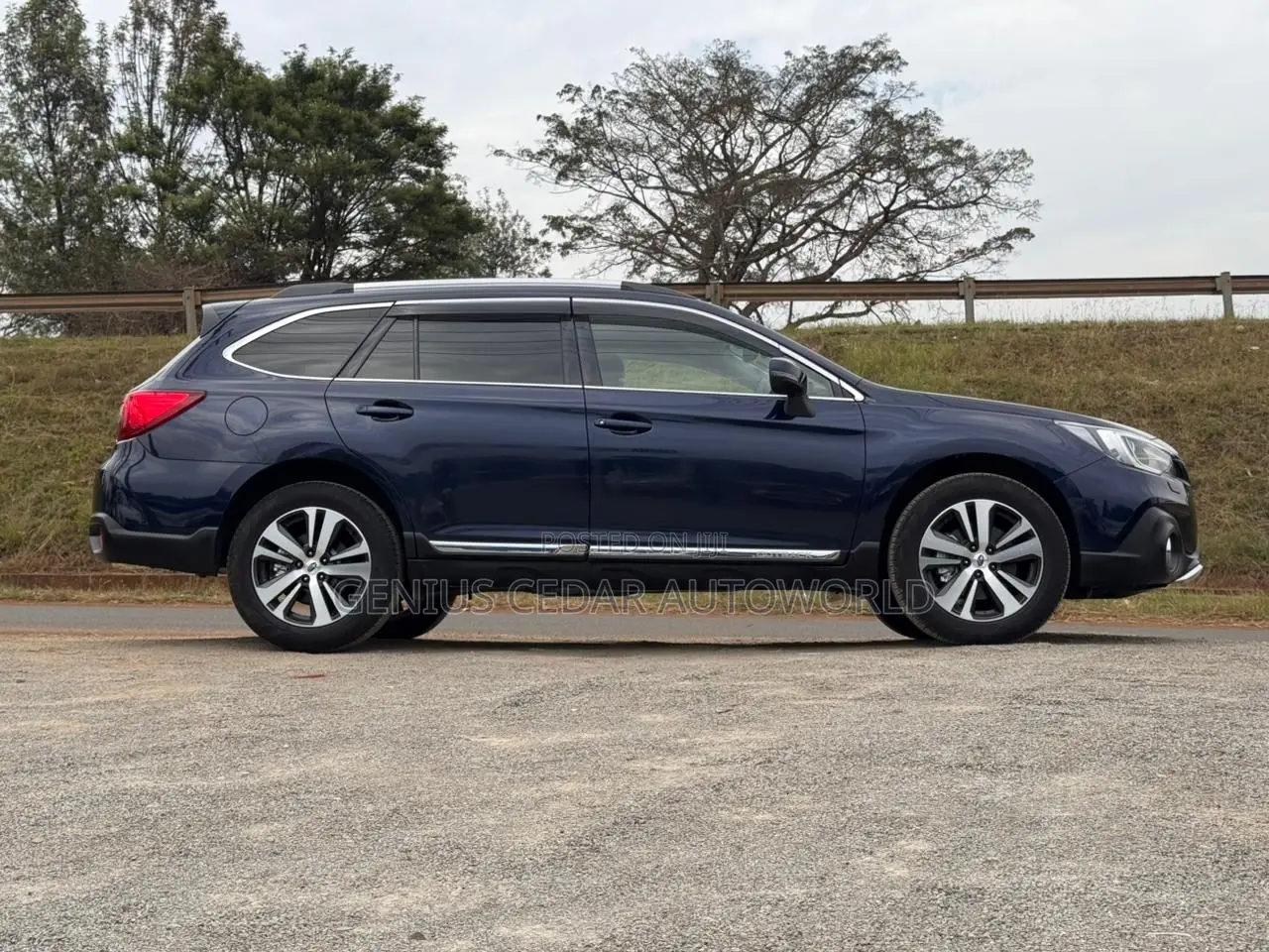 Subaru Outback 2018 Blue