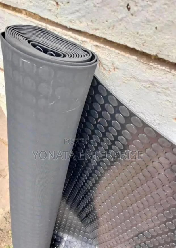 Anti-Slip PVC Rubber Coin Mat / Round Stud