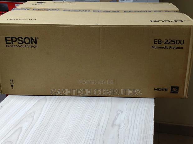 Epson Eb-2250u Projector 5000 Lumens(Full Hd 1080p)